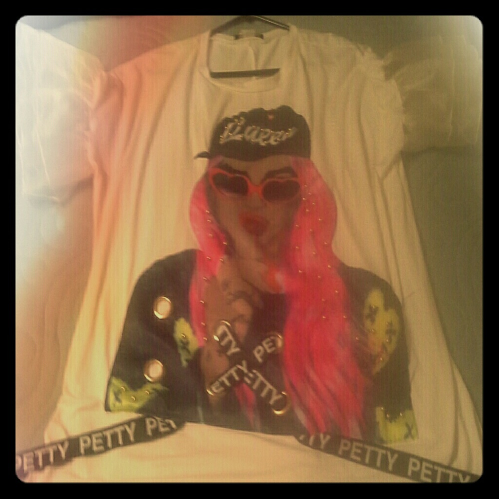 T shirt